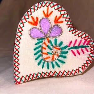 Vintage Embroidered Linen Covered and Lined Heart Shaped Jewelry Box